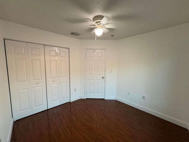 3-bedroom home for rent in Miami - 14776 SW 138th Terrace - MondialRealty
