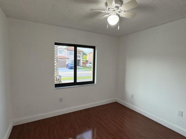 3-bedroom home for rent in Miami - 14776 SW 138th Terrace - MondialRealty