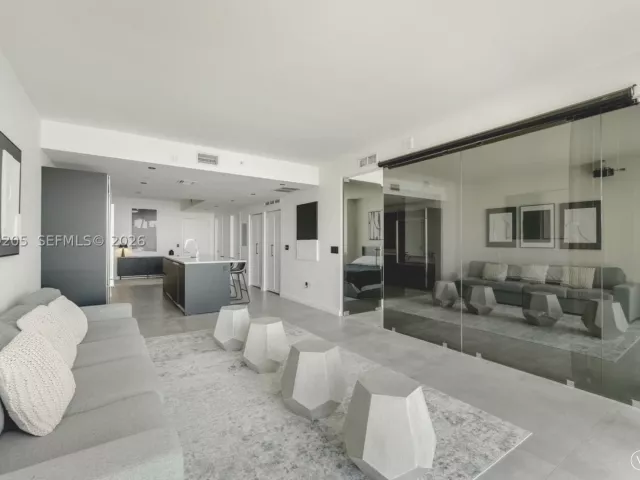 2-bedroom condo for sale in Miami - 460 NE 28th St 805 - MondialRealty