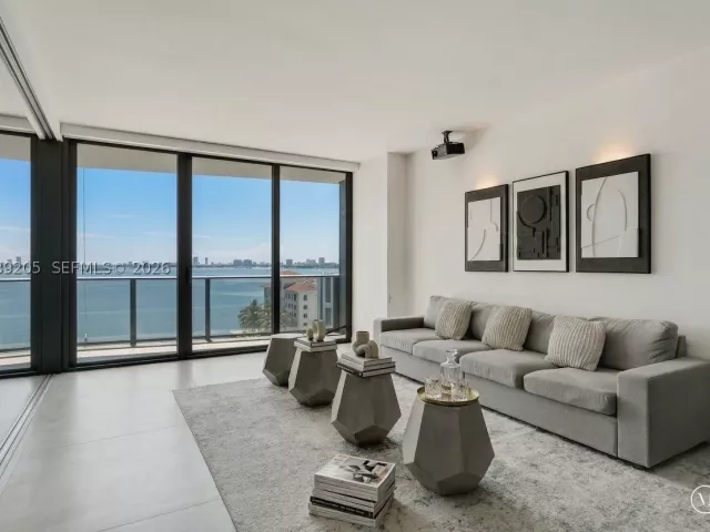 2-bedroom condo for sale in Miami - 460 NE 28th St 805 - MondialRealty