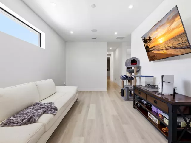 4-bedroom home for sale in West Palm Beach - 740 Winters Street - MondialRealty
