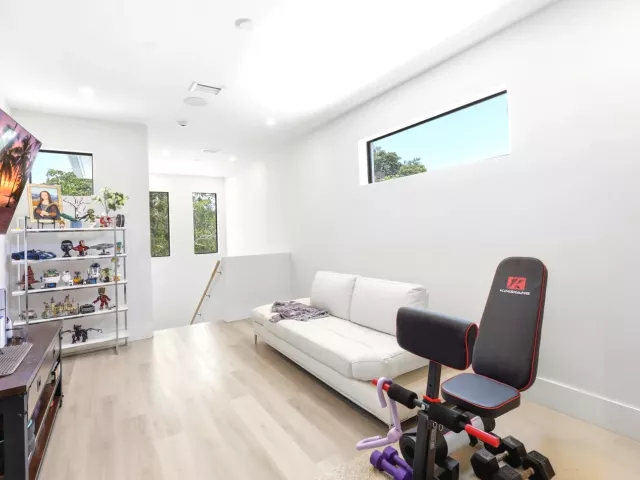 4-bedroom home for sale in West Palm Beach - 740 Winters Street - MondialRealty