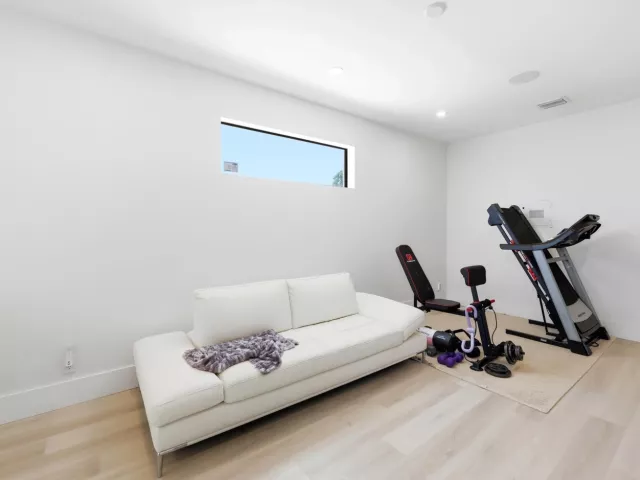 4-bedroom home for sale in West Palm Beach - 740 Winters Street - MondialRealty