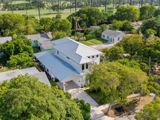 4-bedroom home for sale in West Palm Beach - 740 Winters Street - MondialRealty