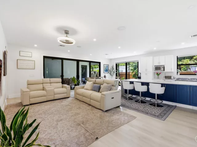 4-bedroom home for sale in West Palm Beach - 740 Winters Street - MondialRealty