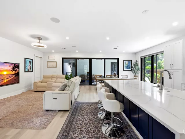 4-bedroom home for sale in West Palm Beach - 740 Winters Street - MondialRealty
