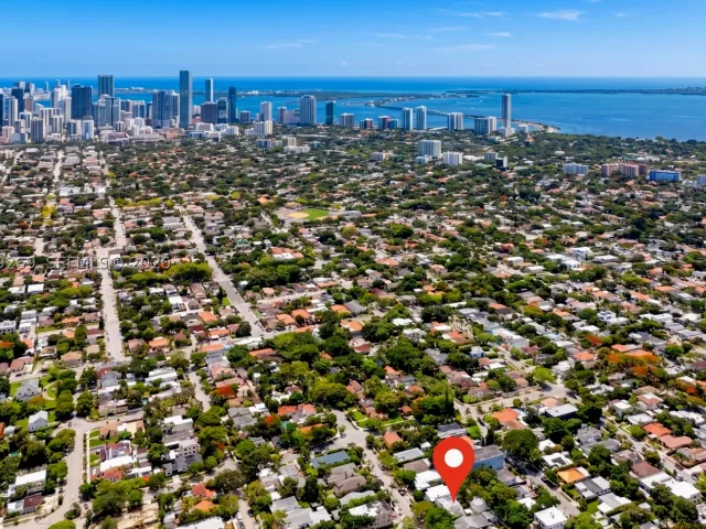 4-bedroom home for sale in Miami - 1642 SW 12th St - MondialRealty