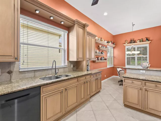 2-bedroom home for sale in Delray Beach - 7188 Demedici Circle - MondialRealty