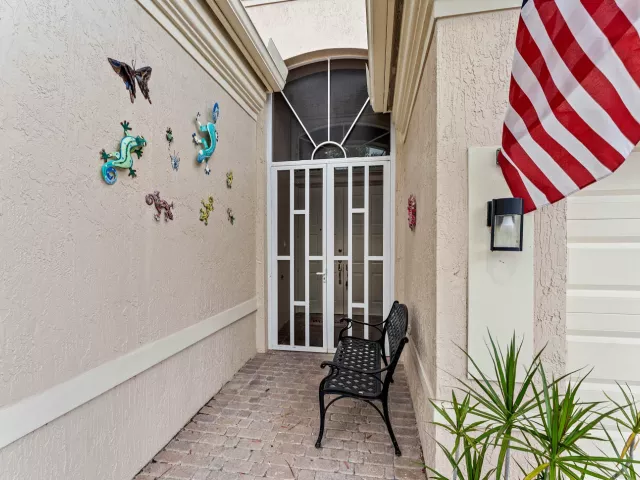 2-bedroom home for sale in Delray Beach - 7188 Demedici Circle - MondialRealty