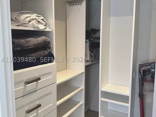 3-bedroom home for rent in Miami - 2434 SW 15th St 2434 - MondialRealty