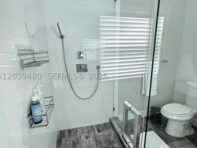 3-bedroom home for rent in Miami - 2434 SW 15th St 2434 - MondialRealty