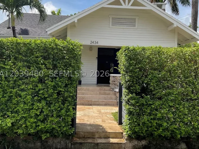 3-bedroom home for rent in Miami - 2434 SW 15th St 2434 - MondialRealty