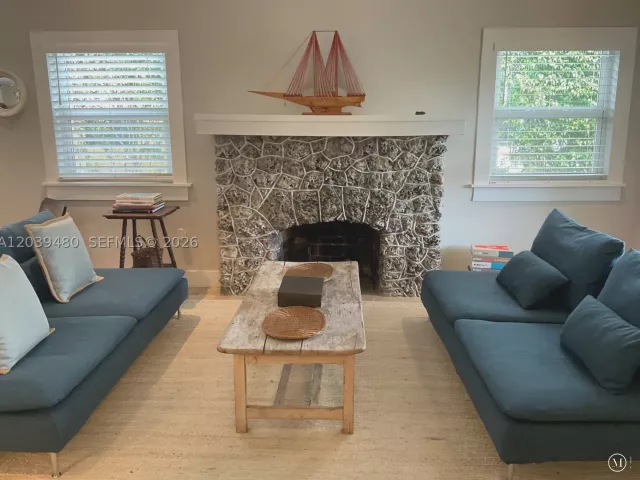 3-bedroom home for rent in Miami - 2434 SW 15th St 2434 - MondialRealty