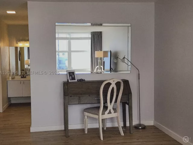 2-bedroom condo for rent in Hollywood - 2751 S Ocean Dr 1406S - MondialRealty