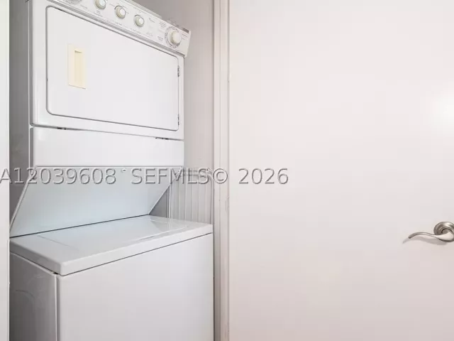 2-bedroom condo for rent in Sunny Isles Beach - 16001 collins ave 1005 - MondialRealty
