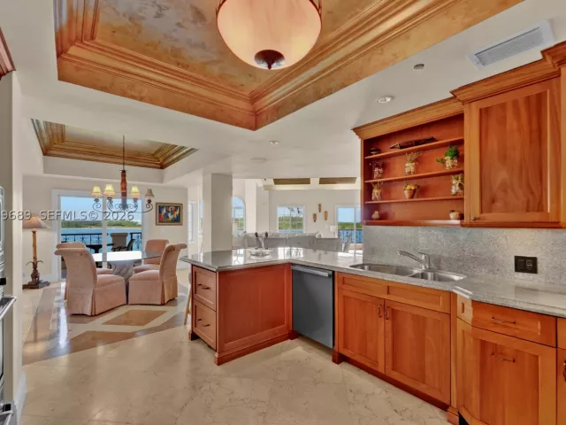 3-bedroom condo for rent in Miami Beach - 2244 Fisher Island Dr 3404 - MondialRealty