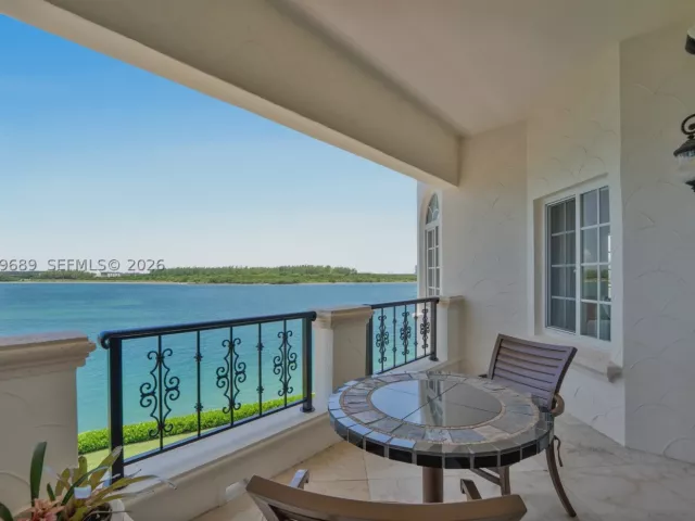 3-bedroom condo for rent in Miami Beach - 2244 Fisher Island Dr 3404 - MondialRealty