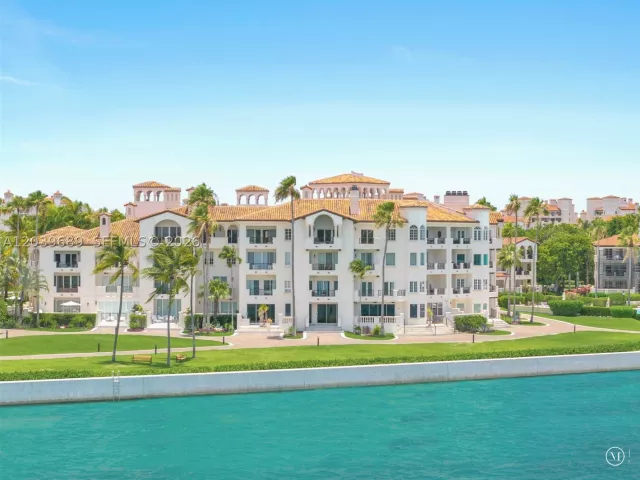 3-bedroom condo for rent in Miami Beach - 2244 Fisher Island Dr 3404 - MondialRealty