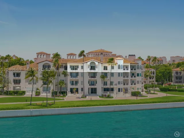 3-bedroom condo for rent in Miami Beach - 2244 Fisher Island Dr 3404 - MondialRealty