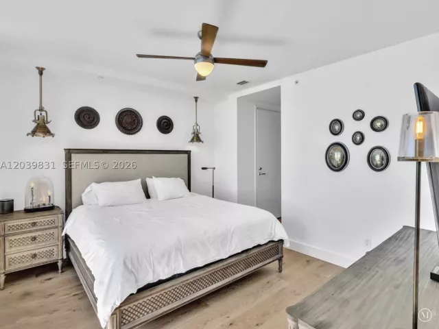 2-bedroom condo for rent in Miami - 1300 E Brickell Bay Dr 4202 - MondialRealty