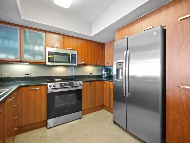 2-bedroom condo for sale in Fort Lauderdale - 2011 N Ocean Boulevard 1606 - MondialRealty