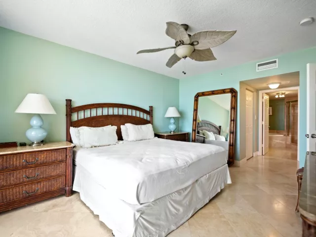 2-bedroom condo for sale in Fort Lauderdale - 2011 N Ocean Boulevard 1606 - MondialRealty
