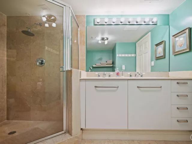 2-bedroom condo for sale in Fort Lauderdale - 2011 N Ocean Boulevard 1606 - MondialRealty