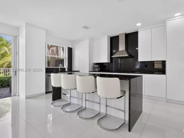 3-bedroom home for rent in Doral - 4422 NW 112th Ct - MondialRealty