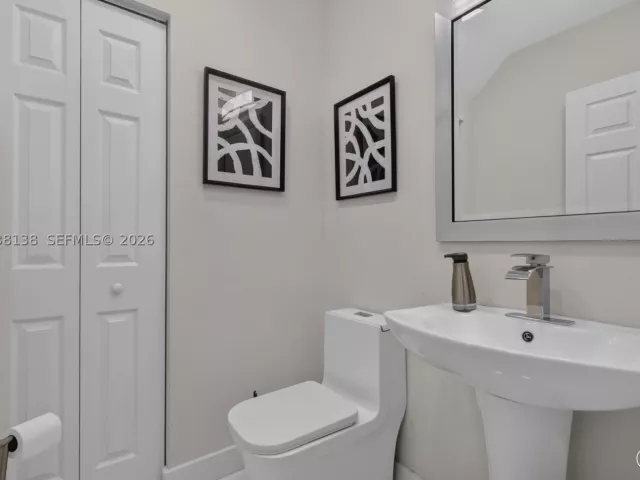 3-bedroom home for rent in Doral - 4422 NW 112th Ct - MondialRealty