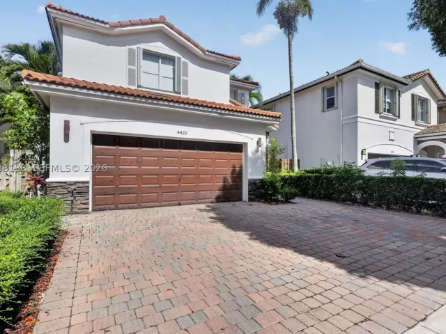 3-bedroom home for rent in Doral - 4422 NW 112th Ct - MondialRealty