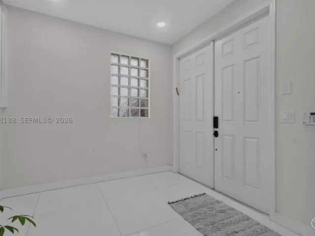 3-bedroom home for rent in Doral - 4422 NW 112th Ct - MondialRealty