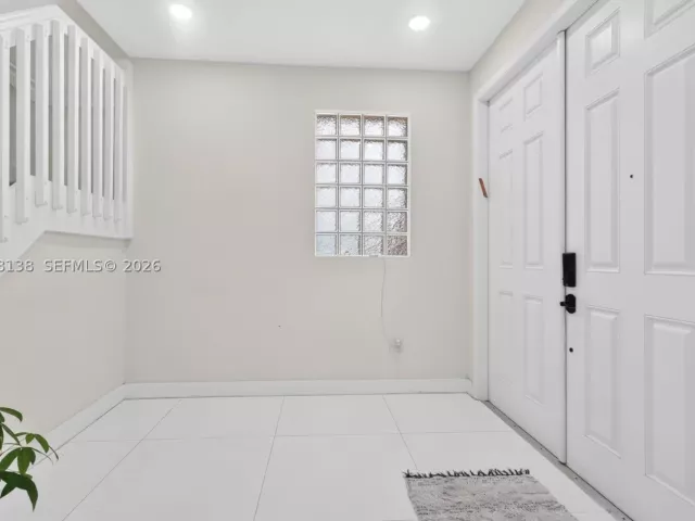 3-bedroom home for rent in Doral - 4422 NW 112th Ct - MondialRealty