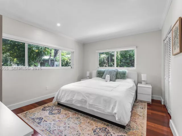 5-bedroom home for sale in Miami - 8 Pinta Rd - MondialRealty
