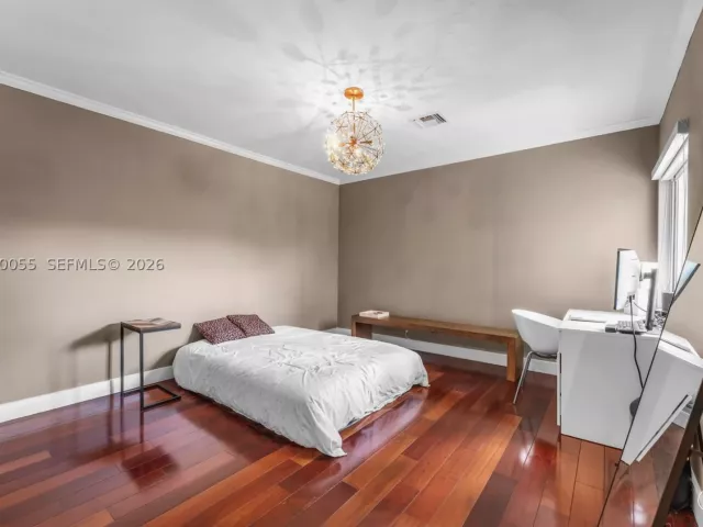 5-bedroom home for sale in Miami - 8 Pinta Rd - MondialRealty