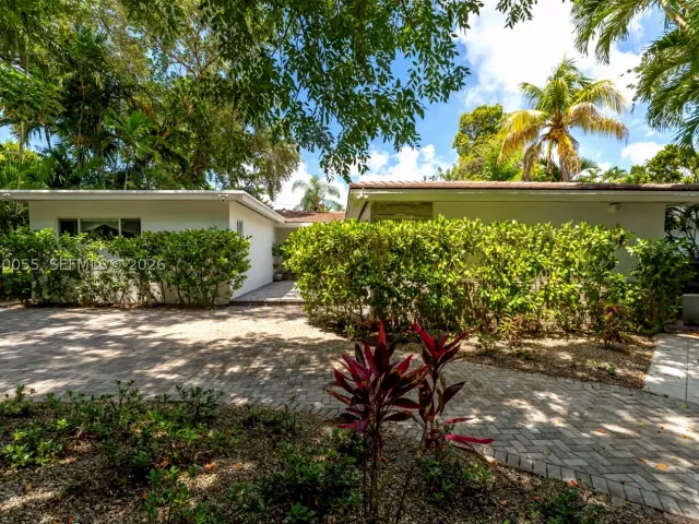 5-bedroom home for sale in Miami - 8 Pinta Rd - MondialRealty