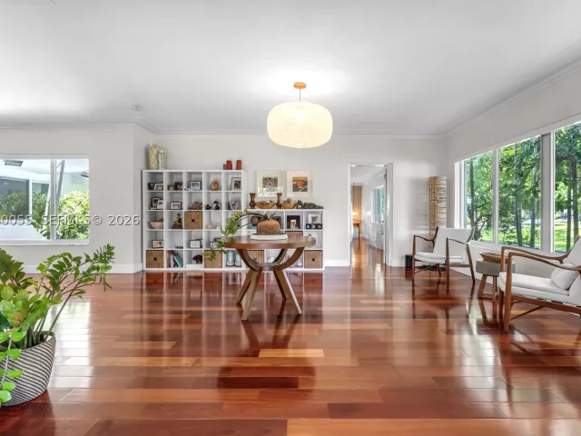 5-bedroom home for sale in Miami - 8 Pinta Rd - MondialRealty