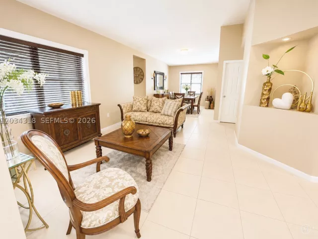 4-bedroom home for sale in Miami - 14856 SW 179th St - MondialRealty