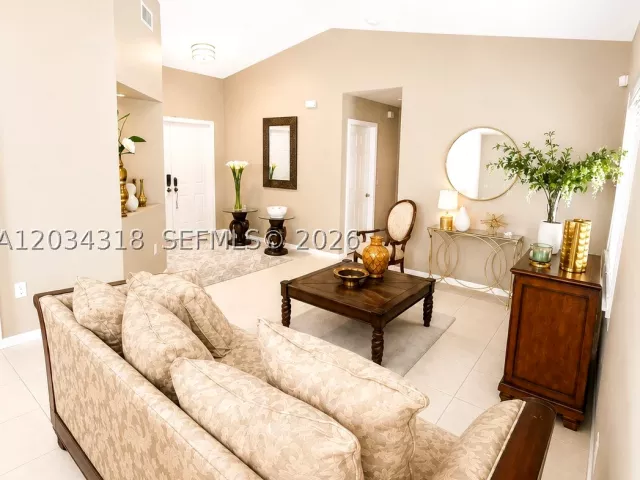 4-bedroom home for sale in Miami - 14856 SW 179th St - MondialRealty