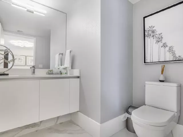 3-bedroom condo for sale in Sunny Isles Beach - 330 Sunny Isles Boulevard 5-2308 - MondialRealty