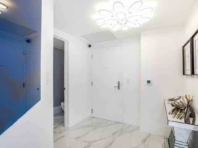 3-bedroom condo for sale in Sunny Isles Beach - 330 Sunny Isles Boulevard 5-2308 - MondialRealty