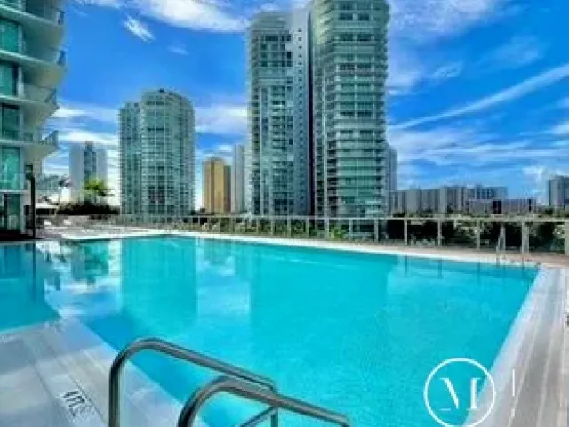 3-bedroom condo for sale in Sunny Isles Beach - 330 Sunny Isles Boulevard 5-2308 - MondialRealty