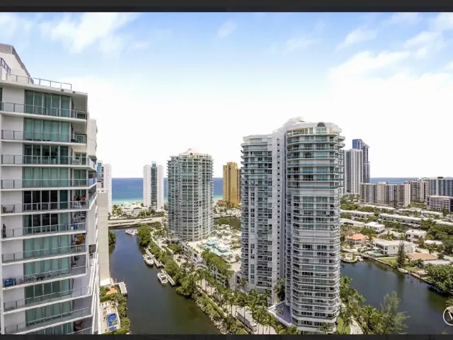 3-bedroom condo for sale in Sunny Isles Beach - 330 Sunny Isles Boulevard 5-2308 - MondialRealty