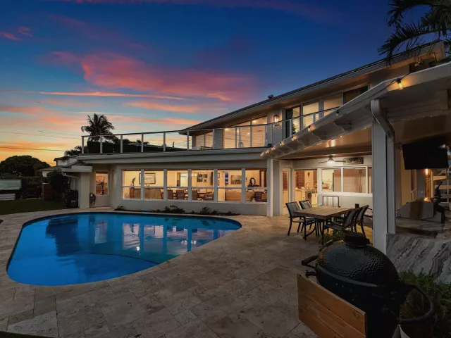 5-bedroom home for sale in Boca Raton - 6500 NE 7th Avenue - MondialRealty
