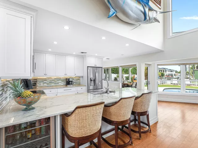 5-bedroom home for sale in Boca Raton - 6500 NE 7th Avenue - MondialRealty
