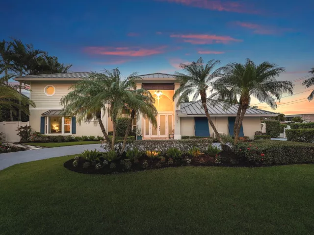 5-bedroom home for sale in Boca Raton - 6500 NE 7th Avenue - MondialRealty