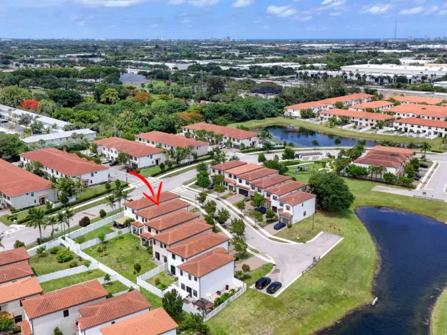 4-bedroom home for rent in Riviera Beach - 4009 Sequoia Place - MondialRealty
