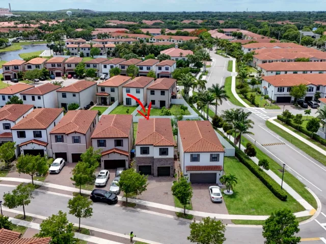 4-bedroom home for rent in Riviera Beach - 4009 Sequoia Place - MondialRealty