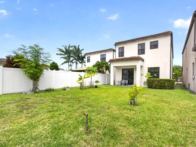 4-bedroom home for rent in Riviera Beach - 4009 Sequoia Place - MondialRealty