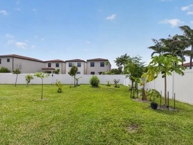 4-bedroom home for rent in Riviera Beach - 4009 Sequoia Place - MondialRealty