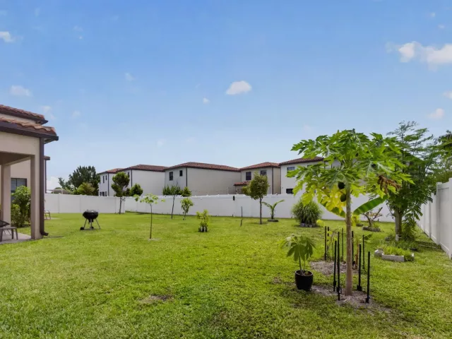 4-bedroom home for rent in Riviera Beach - 4009 Sequoia Place - MondialRealty